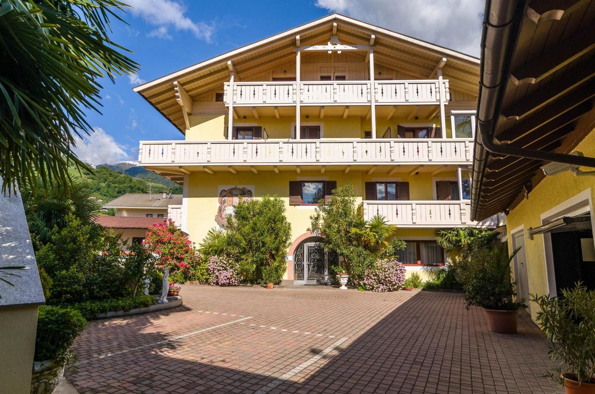 Hotel Gschwangut Лана Екстер'єр фото